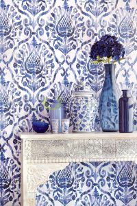 Tapet clasic elegant cu elemente decorative nuanta bleumarin.